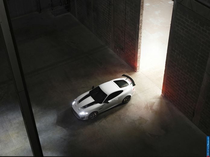 2014 Jaguar XKR-S GT - фотография 10 из 20