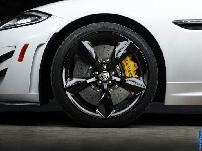 2014 Jaguar XKR-S GT - фотография 14 из 20
