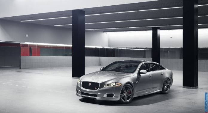 2014 Jaguar XJR - фотография 3 из 27