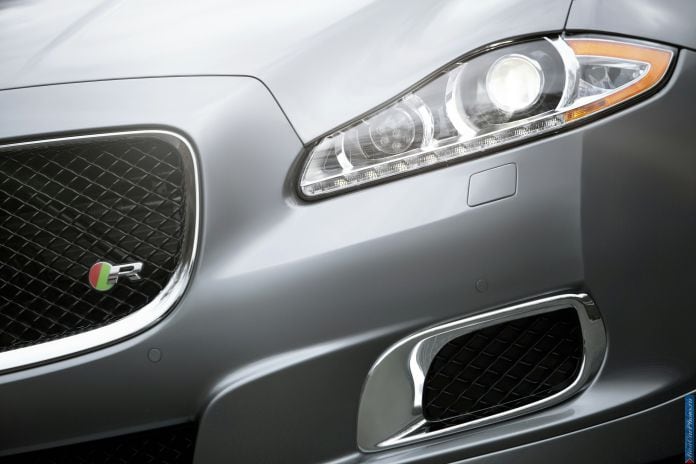2014 Jaguar XJR - фотография 17 из 27