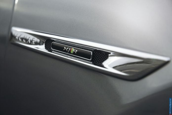 2014 Jaguar XJR - фотография 19 из 27