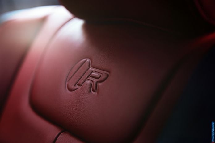 2014 Jaguar XJR - фотография 26 из 27