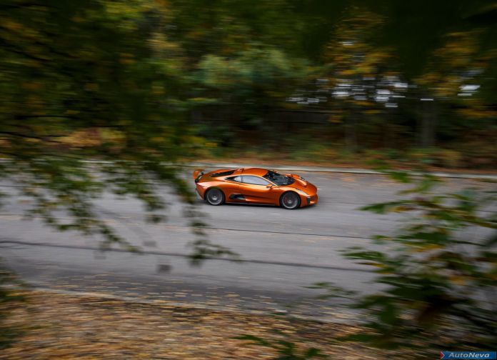 2015 Jaguar CX75 Bond Concept - фотография 15 из 29