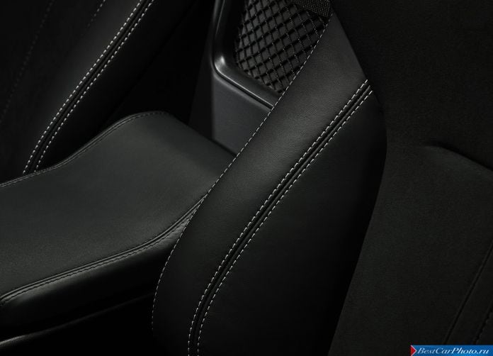 2016 Jaguar F-Type - фотография 49 из 80
