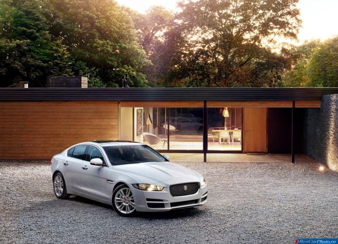 2016 Jaguar XE - фотография 1 из 70
