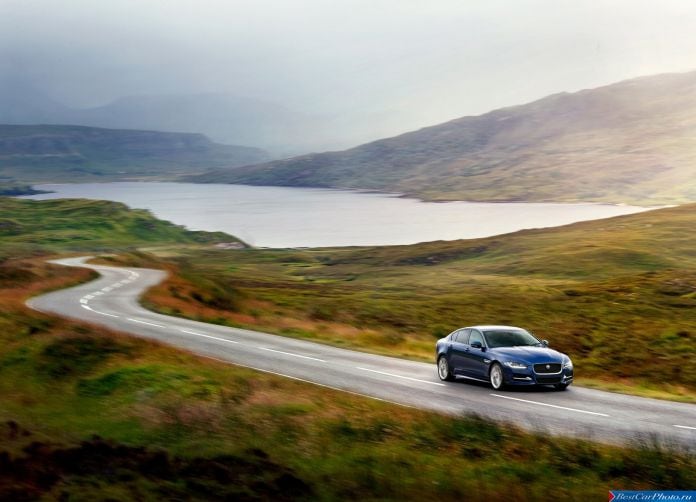 2016 Jaguar XE - фотография 4 из 70