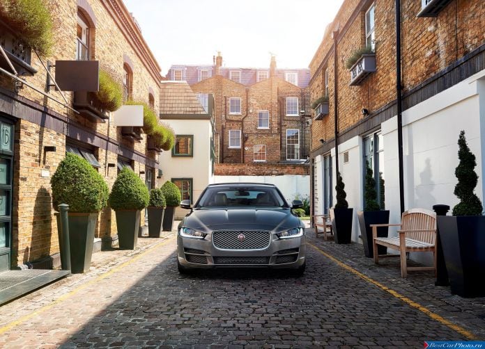2016 Jaguar XE - фотография 11 из 70