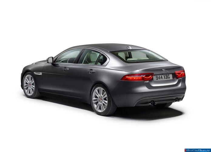 2016 Jaguar XE - фотография 38 из 70