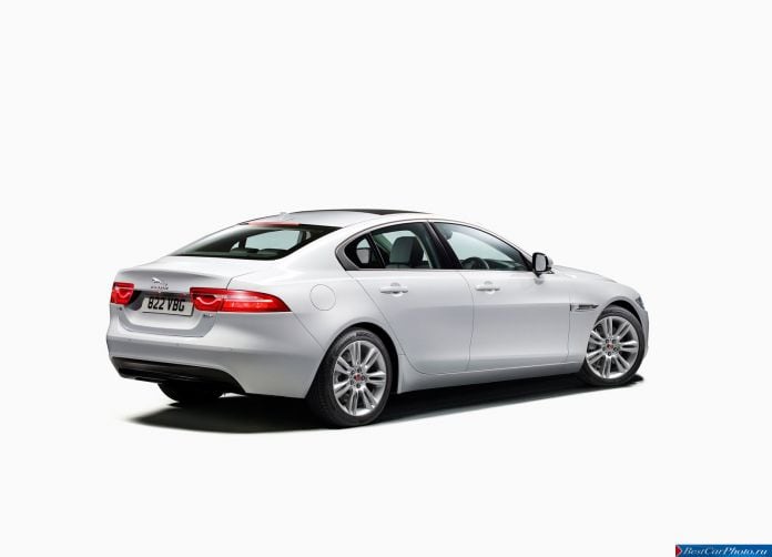 2016 Jaguar XE - фотография 39 из 70