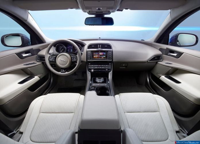 2016 Jaguar XE - фотография 50 из 70
