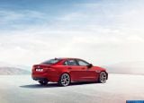 jaguar_2016_xe_s_010.jpg