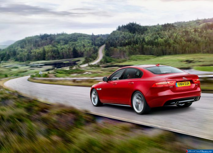 2016 Jaguar XE-S - фотография 13 из 38
