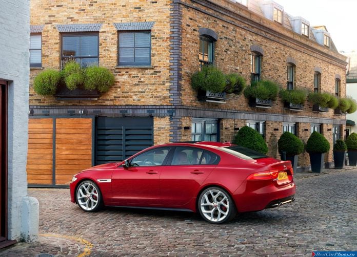 2016 Jaguar XE-S - фотография 14 из 38