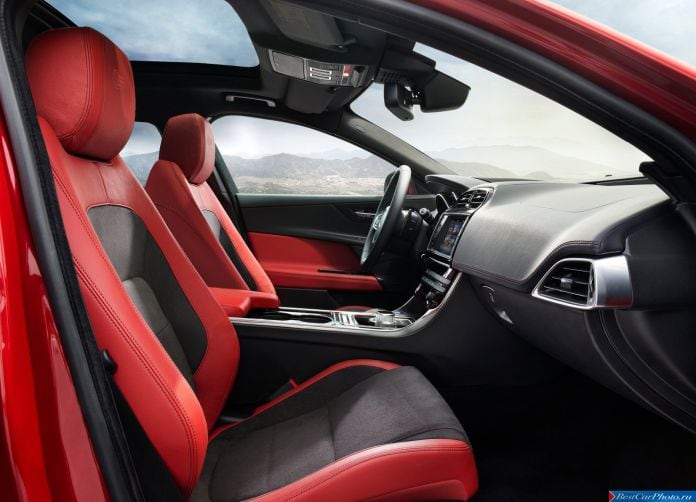 2016 Jaguar XE-S - фотография 18 из 38