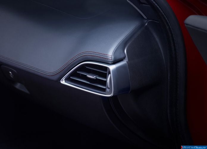 2016 Jaguar XE-S - фотография 22 из 38