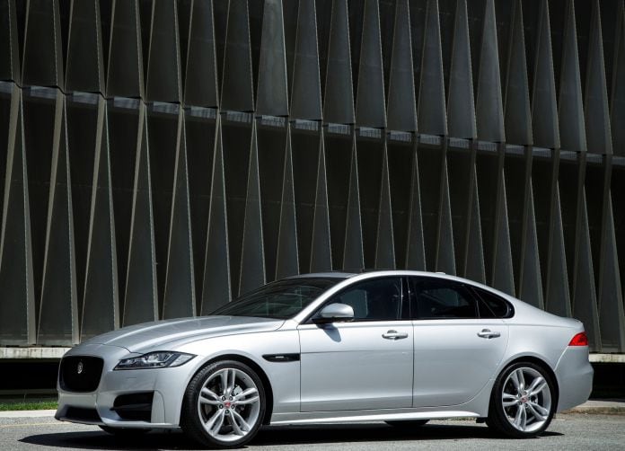 2016 Jaguar XF - фотография 3 из 232