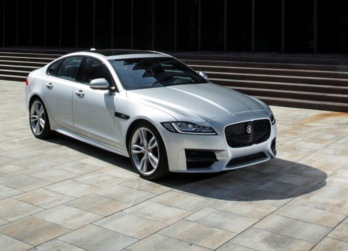 2016 Jaguar XF - фотография 4 из 232