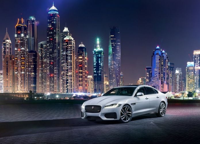 2016 Jaguar XF - фотография 6 из 232
