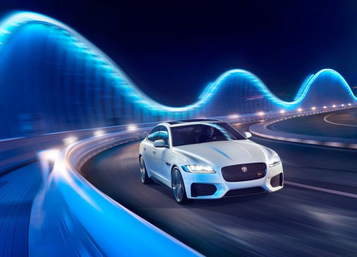 2016 Jaguar XF - фотография 17 из 232