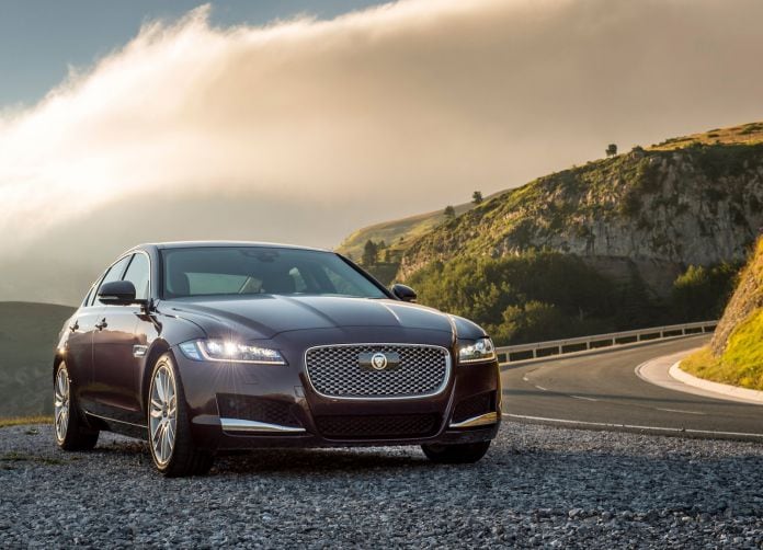 2016 Jaguar XF - фотография 20 из 232