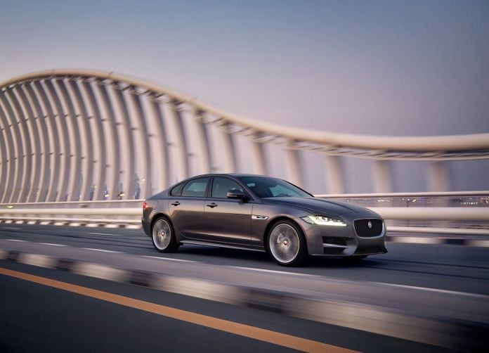 2016 Jaguar XF - фотография 38 из 232