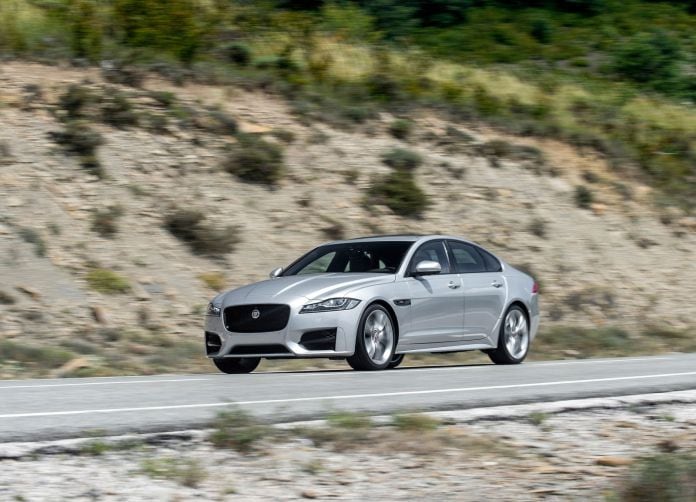 2016 Jaguar XF - фотография 42 из 232