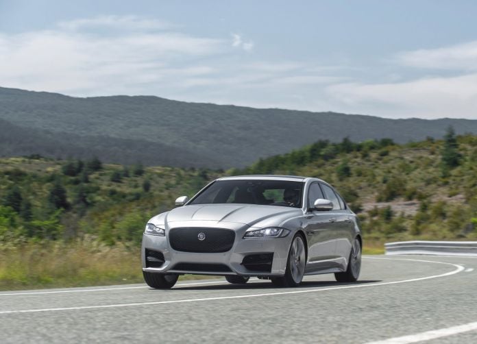 2016 Jaguar XF - фотография 43 из 232
