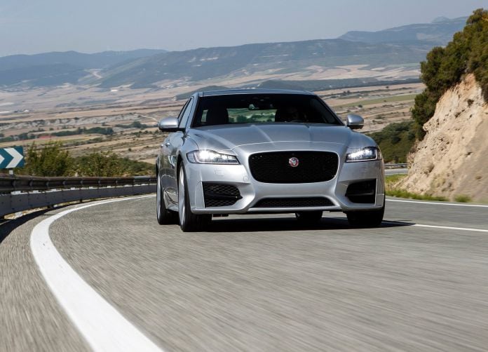 2016 Jaguar XF - фотография 76 из 232