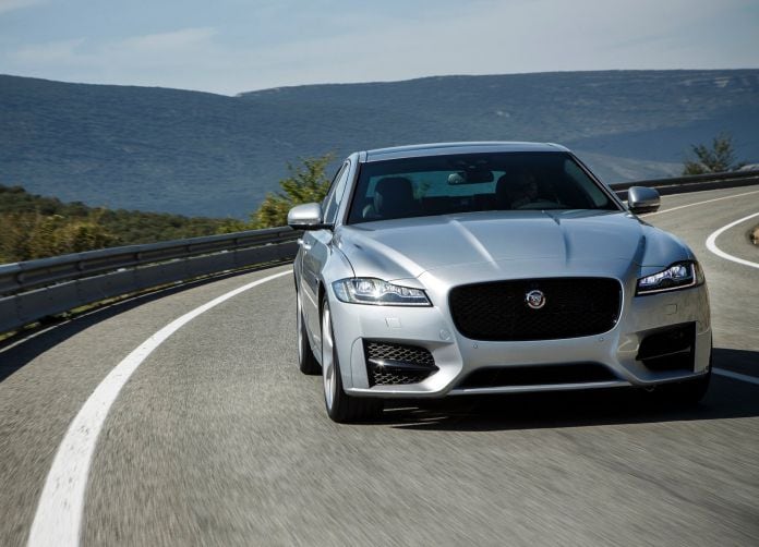 2016 Jaguar XF - фотография 77 из 232