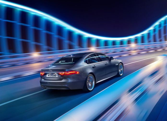 2016 Jaguar XF - фотография 96 из 232