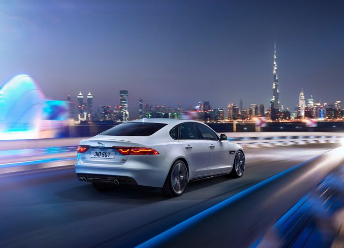 2016 Jaguar XF - фотография 98 из 232