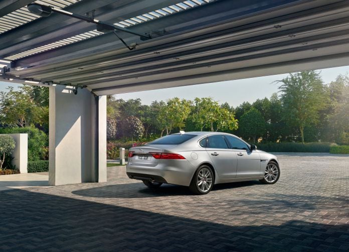 2016 Jaguar XF - фотография 105 из 232