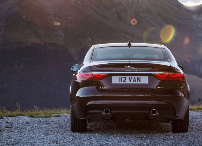 2016 Jaguar XF - фотография 132 из 232