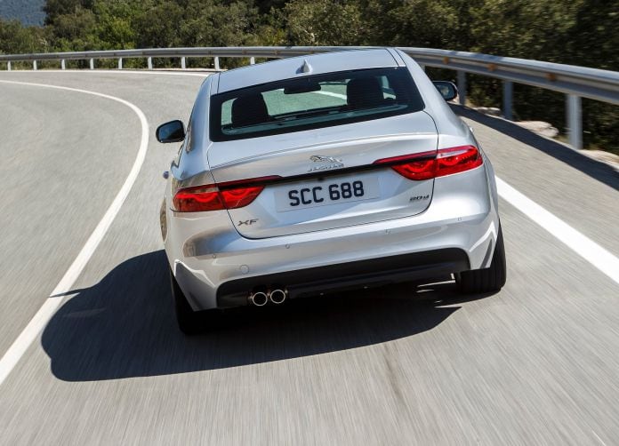 2016 Jaguar XF - фотография 133 из 232