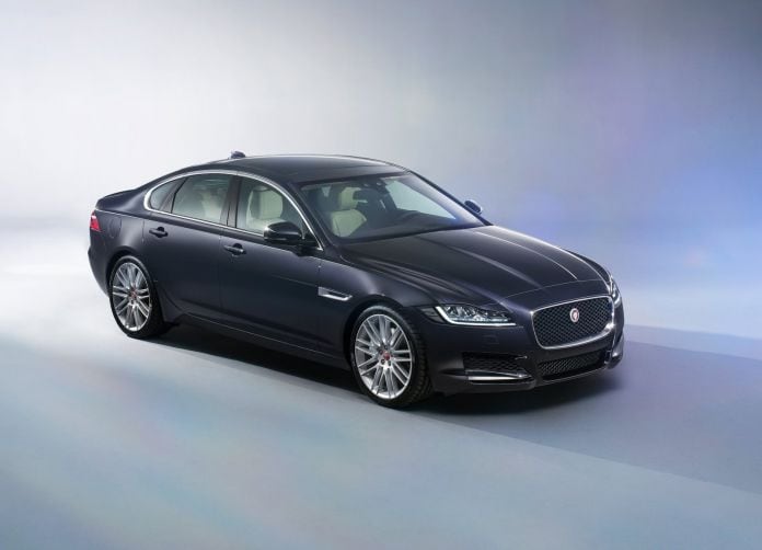 2016 Jaguar XF - фотография 141 из 232