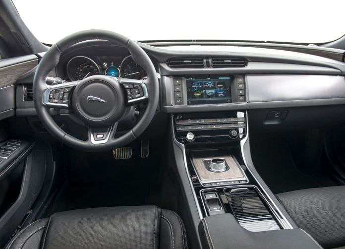 2016 Jaguar XF - фотография 157 из 232