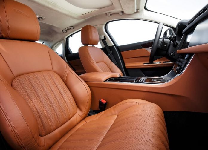 2016 Jaguar XF - фотография 162 из 232