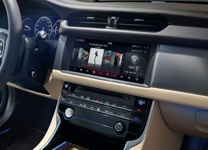 2016 Jaguar XF - фотография 174 из 232