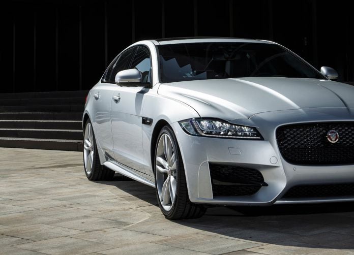 2016 Jaguar XF - фотография 183 из 232