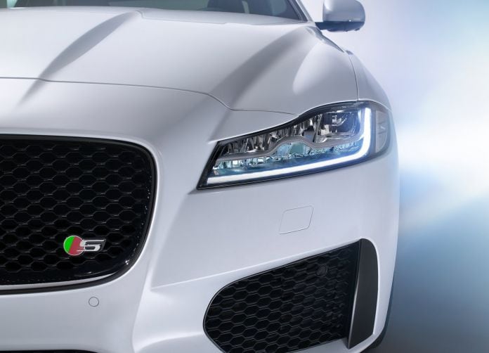 2016 Jaguar XF - фотография 185 из 232