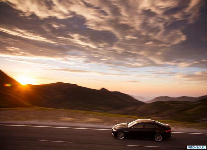 2016 Jaguar XF 20D - фотография 37 из 92