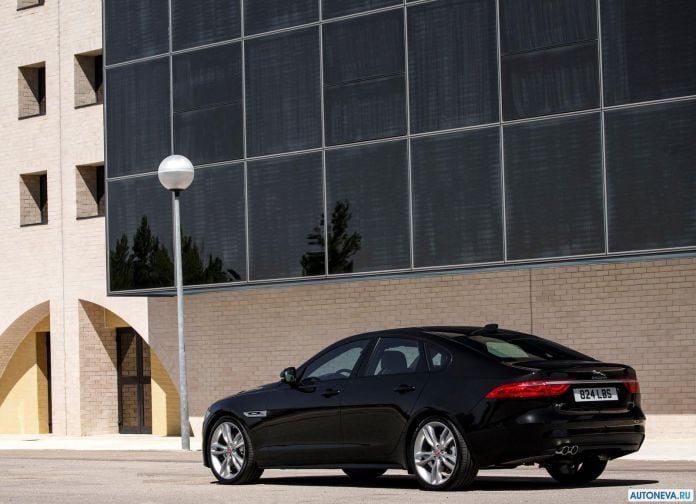 2016 Jaguar XF 20D - фотография 40 из 92