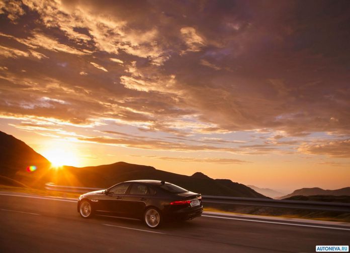 2016 Jaguar XF 20D - фотография 43 из 92
