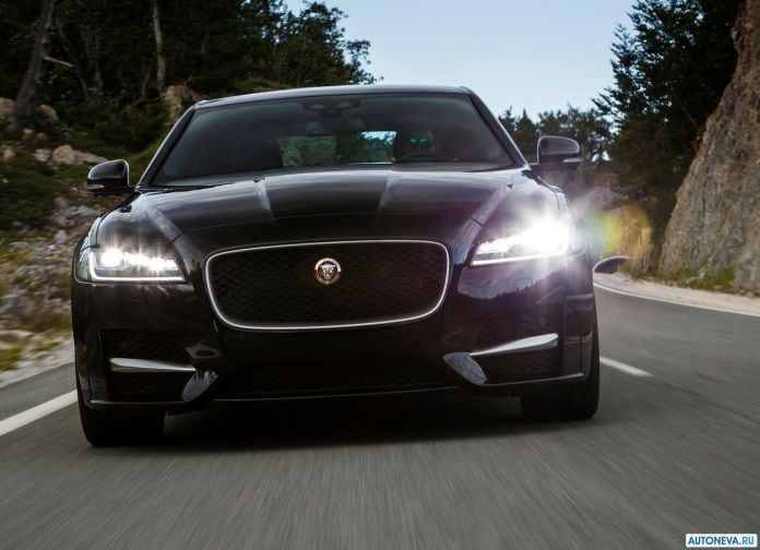 2016 Jaguar XF 20D - фотография 52 из 92