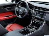 jaguar_2016_xf_20d_055.jpg