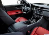jaguar_2016_xf_20d_056.jpg