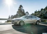 jaguar_2016_xf_30d_009.jpg