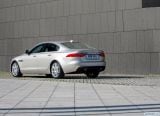 jaguar_2016_xf_30d_055.jpg