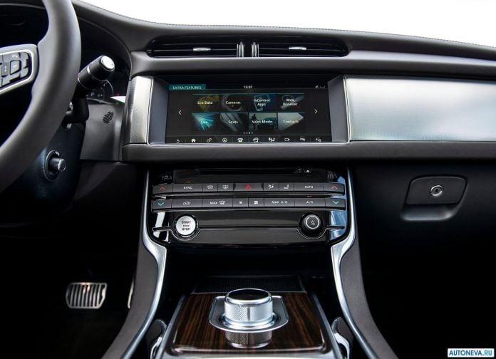 2016 Jaguar XF 30D - фотография 78 из 94