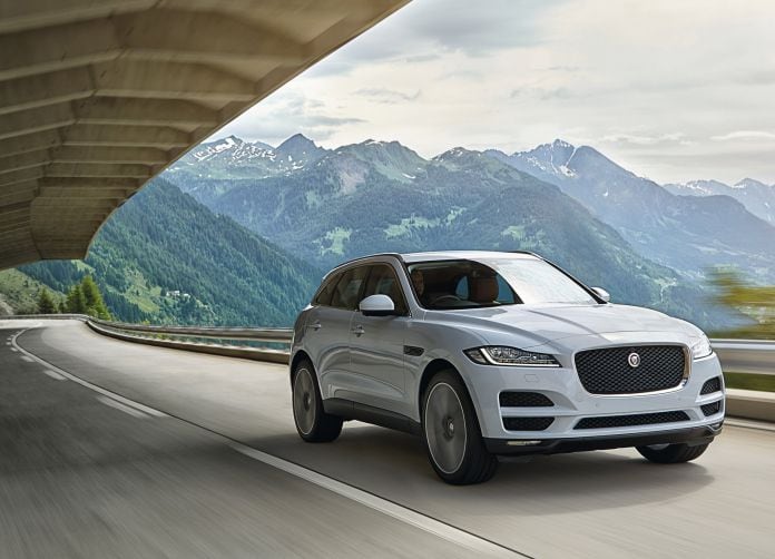 2017 Jaguar F-Pace - фотография 4 из 336
